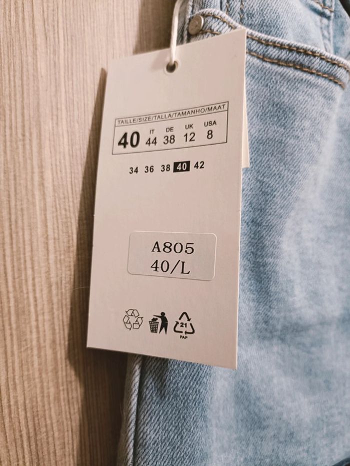 Jean neuf taille 40 - photo numéro 5