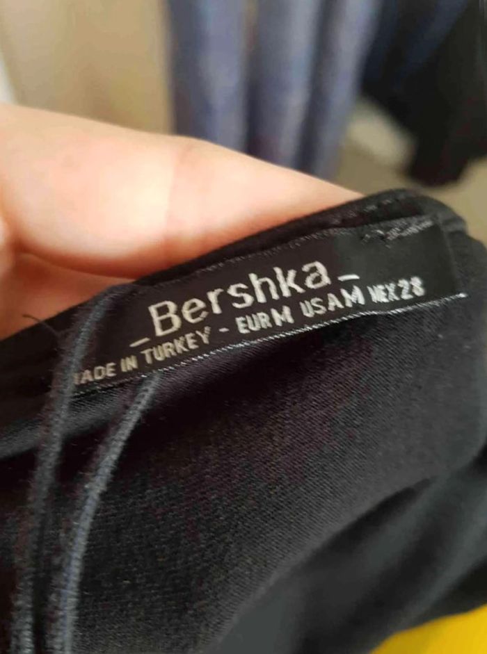 Robe noir bershka taille 38 - photo numéro 7