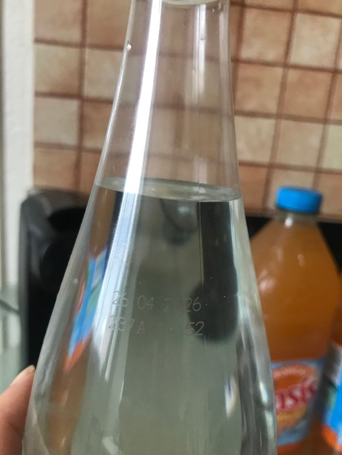 Lot de 2 bouteilles Oasis et une eau pétillante - photo numéro 4