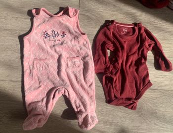 Ensemble pyjama salopette et body