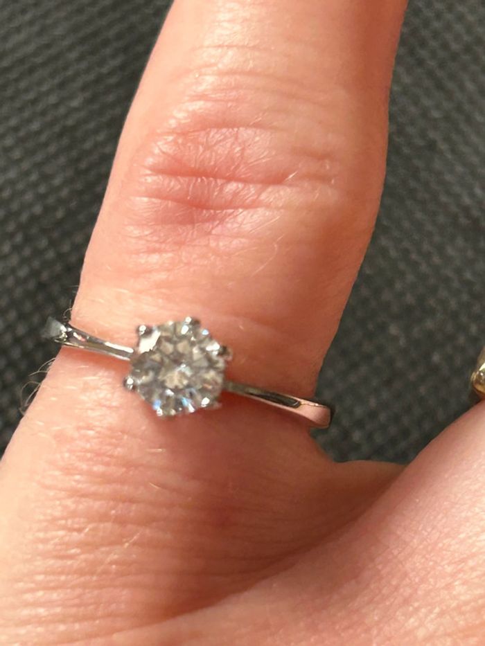 Belle bague «solitaire » en argent massif avec pierre blanche T. 49 femme TBE - photo numéro 3