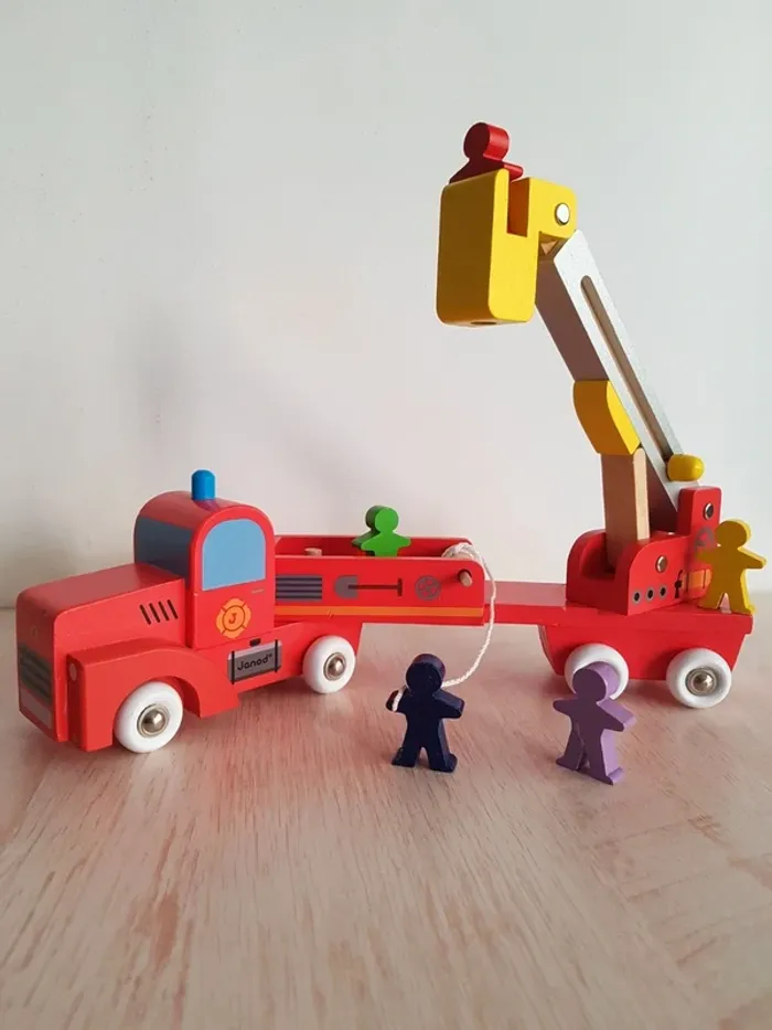 Grand camion de pompier en bois Story de Janod - photo numéro 18