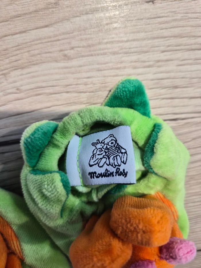 Petit chaussons souples abeille vert avec grelot, Moulin Roty - photo numéro 4