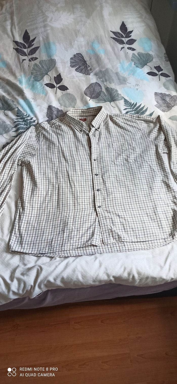 Chemise a carreaux 3 XL
