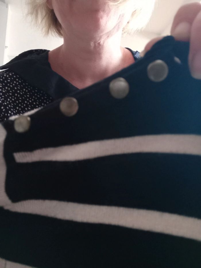 Joli petit pull rayé noir et blanc 34 - photo numéro 4