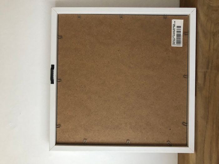 Tableau d'affichage avec lettres noires - photo numéro 5