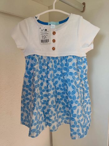 Robe été 12 mois neuve