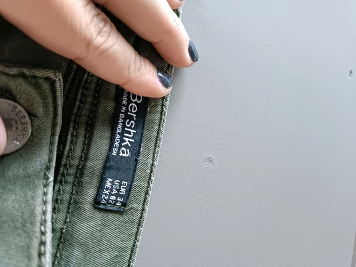 Jean kaki Bershka taille 34 - photo numéro 6