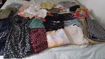 1 lot  de 25 vêtements fille XS ou 14 ans 