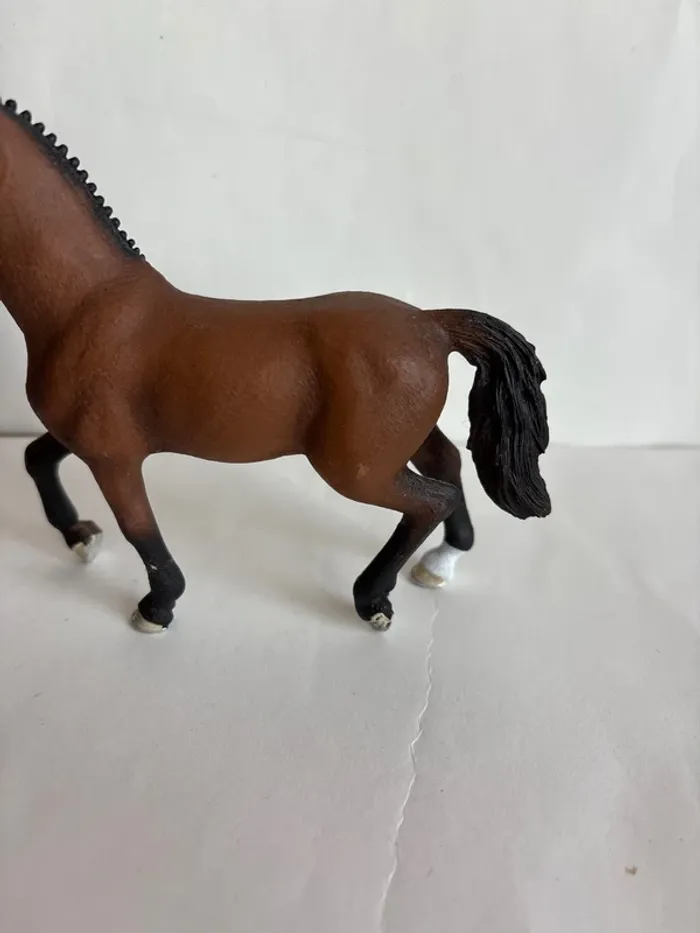 Figurine jument holdenbourg Schleich - photo numéro 2