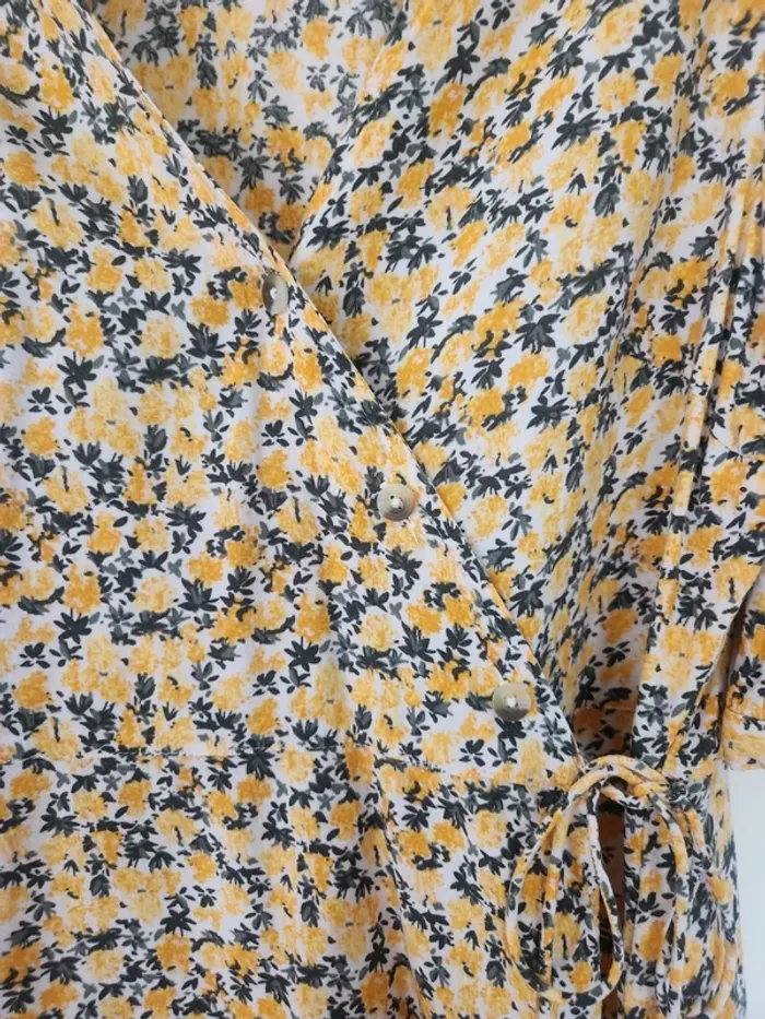 Adorable haut cache cœur fleuri taille 40 Etam - photo numéro 2