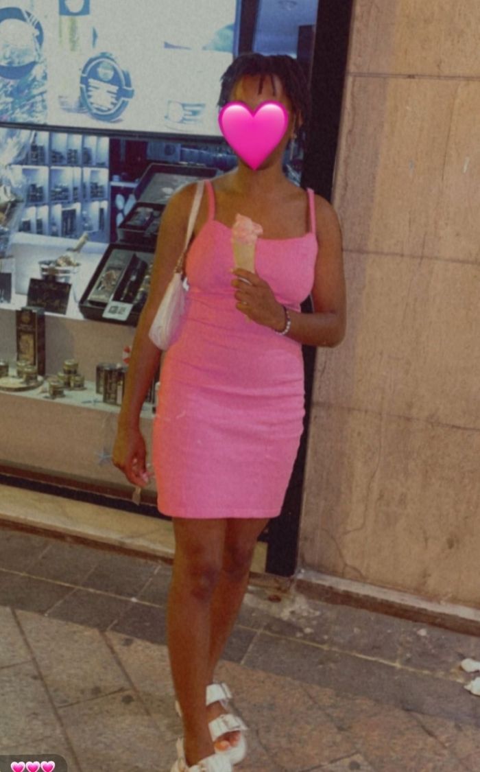 Robe courte en  jean rose moulante - photo numéro 5