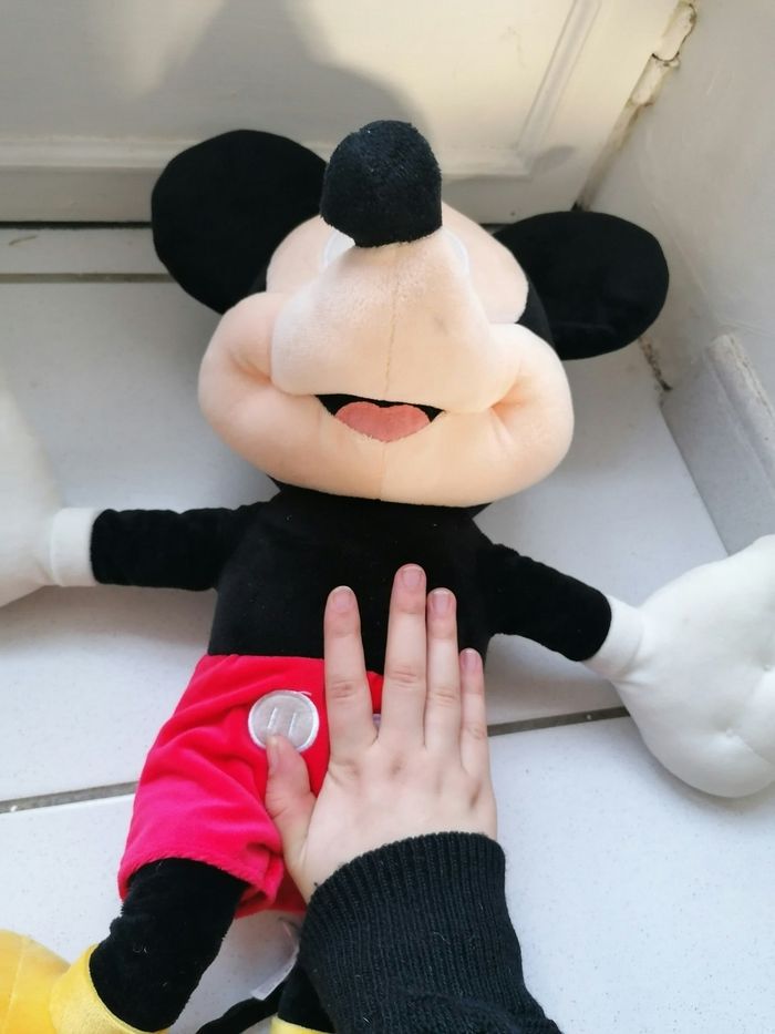 Grosse peluche Mickey - photo numéro 5