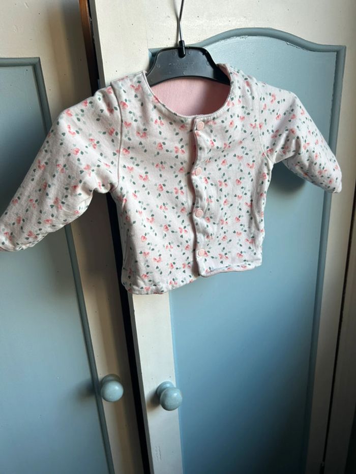 Gilet réversible rose / blanc à fleurs , obaibi , 3 mois - photo numéro 8