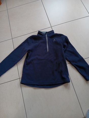 Pull polaire Quechua taille 8-9 ans