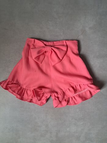 Short fille