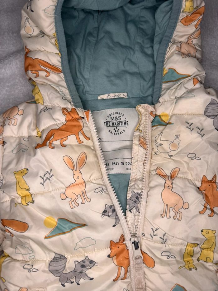 🌹Blouson à capuche à motifs taille 18 mois🌹 - photo numéro 2