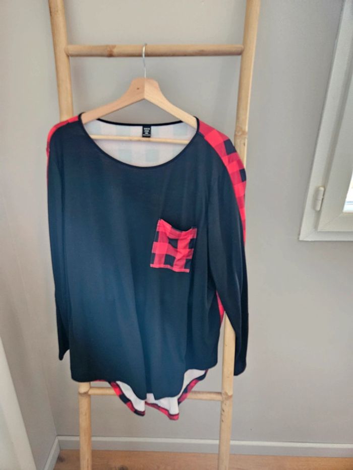 T-shirt carreaux rouge noir Shein T 48 - photo numéro 2