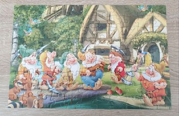 Puzzle 99 pièces "Blanche-Neige et les 7 nains" Disney