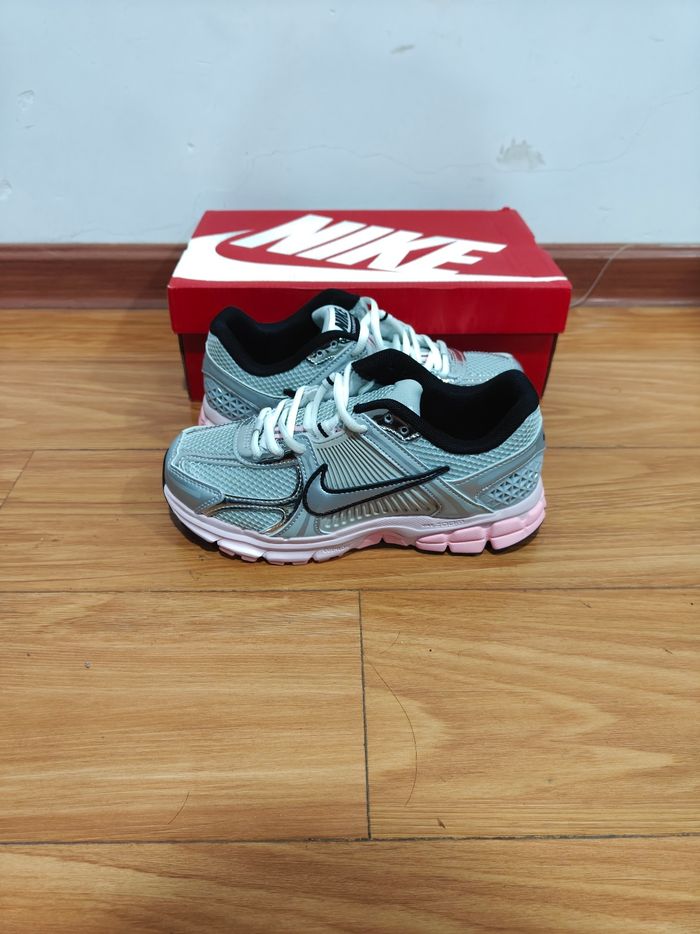 Nike Zoom Vomero 5 Photon Mousse Rose Poussière Taille 38 - photo numéro 4