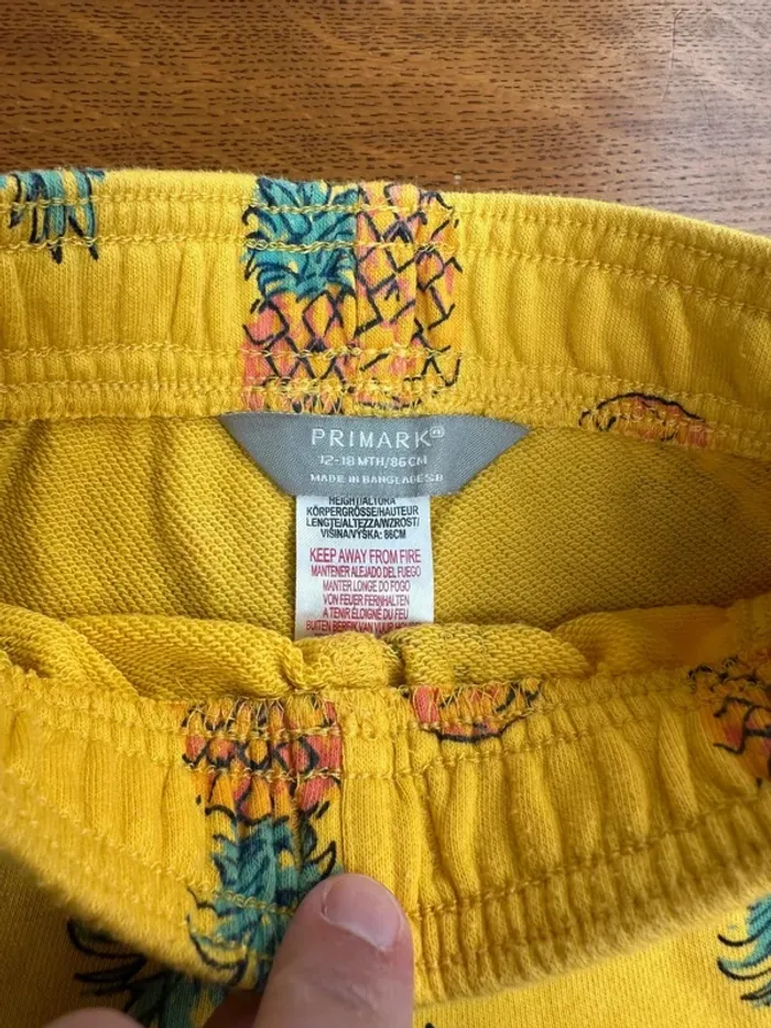 Short primark jaune ananas été 12 - 18 mois - photo numéro 3