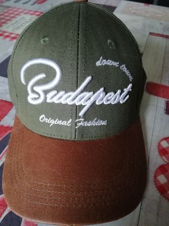 Casquette Homme. Budapest.