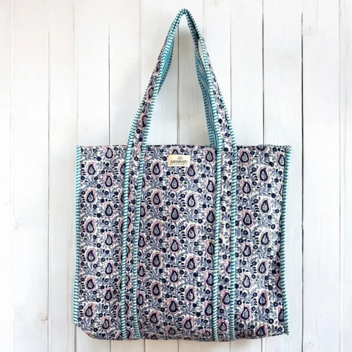 Cabas matelassé reversible. Sac tendance, pratique et écologique