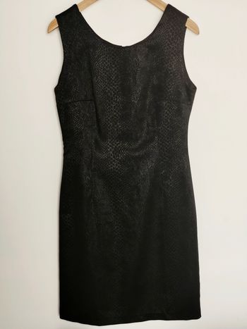 Robe noir effet texturé taille 2