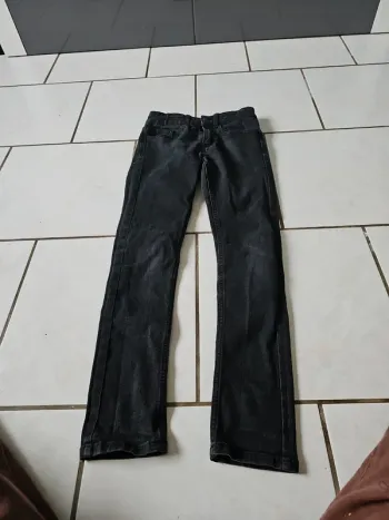 Jean skinny noir kiabi 10 ans