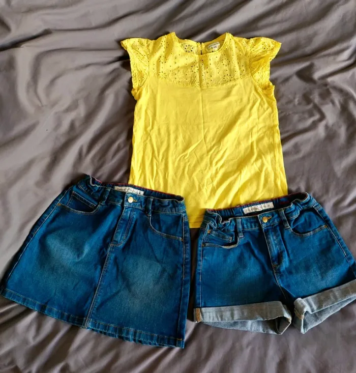 👗👖 Lot fille 12 ans – Haut Vertbaudet + short & jupe en jean Monoprix