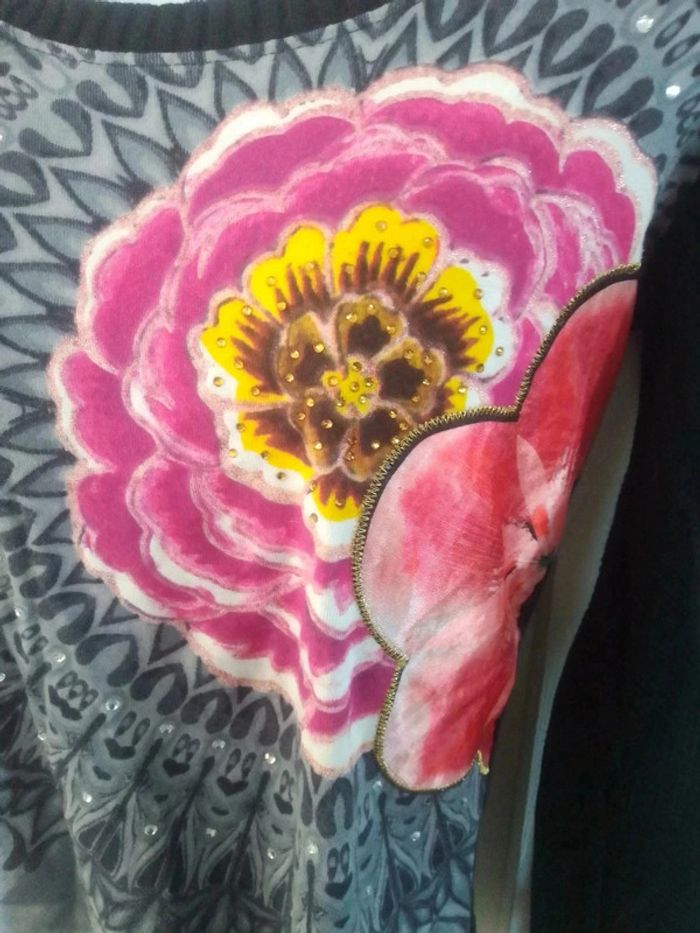 Pull xs Desigual - photo numéro 2