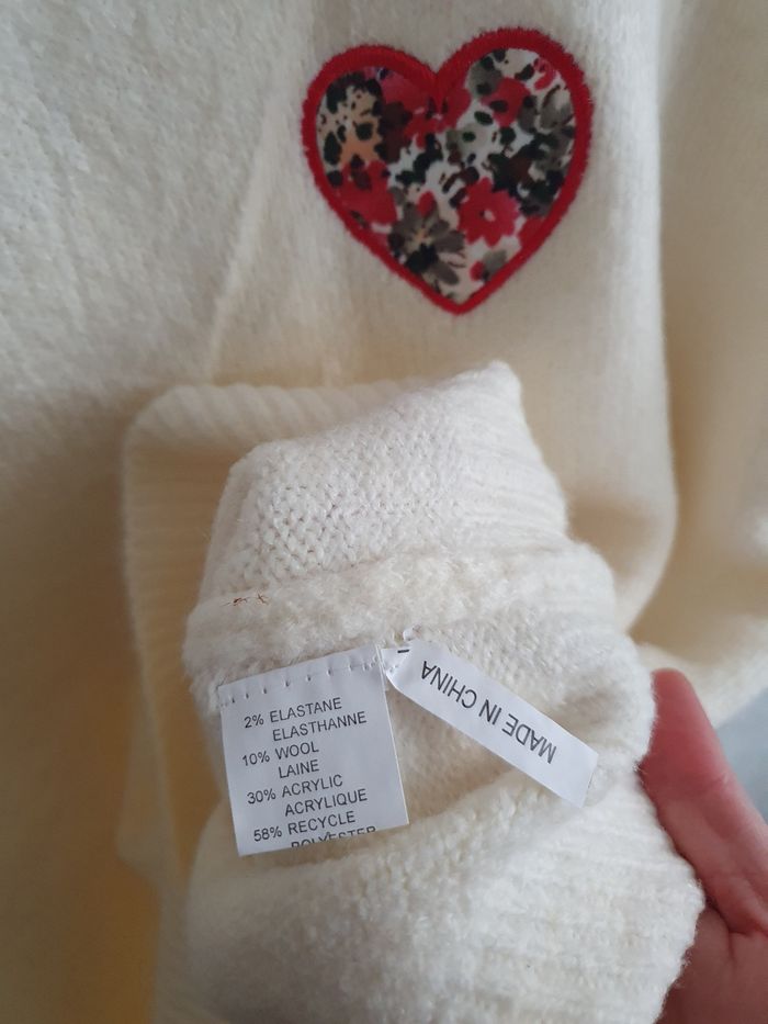 Pull col & cœur fleurie Taille unique - photo numéro 4