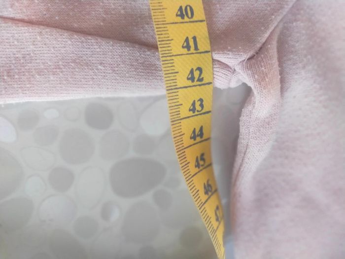 Pull a capuche rose Kiabi 10 ans . - photo numéro 11