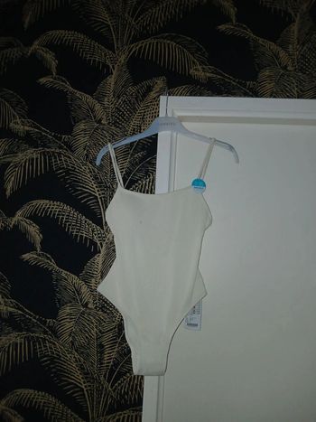 🩷 Maillot de bain une pièce Amisu taille Xs.