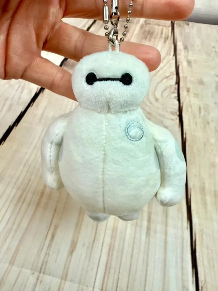 Petite peluche Baymax Disney - Tokyo Disneyland Japon - photo numéro 4