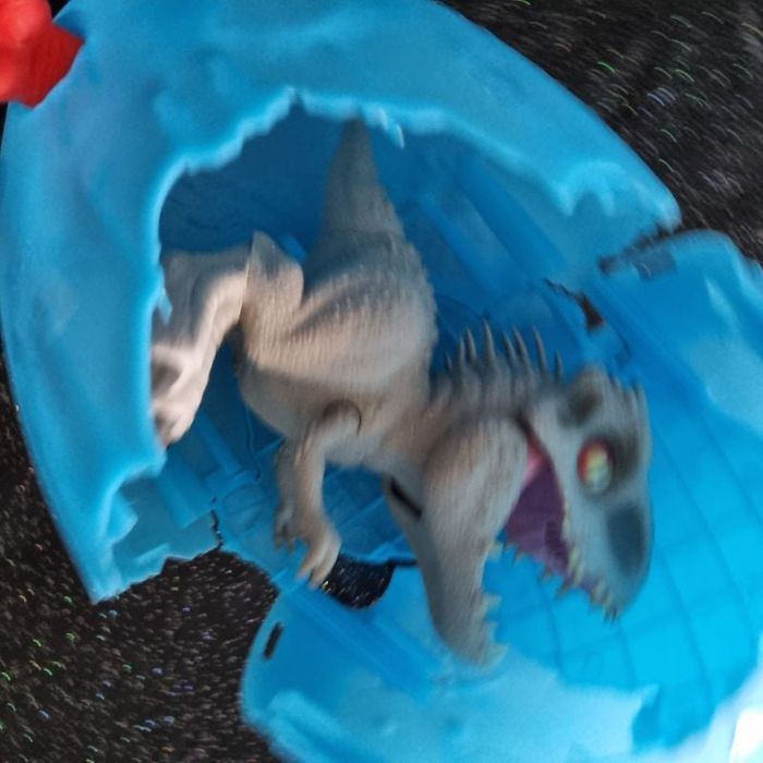 Dinosaure émet des sons