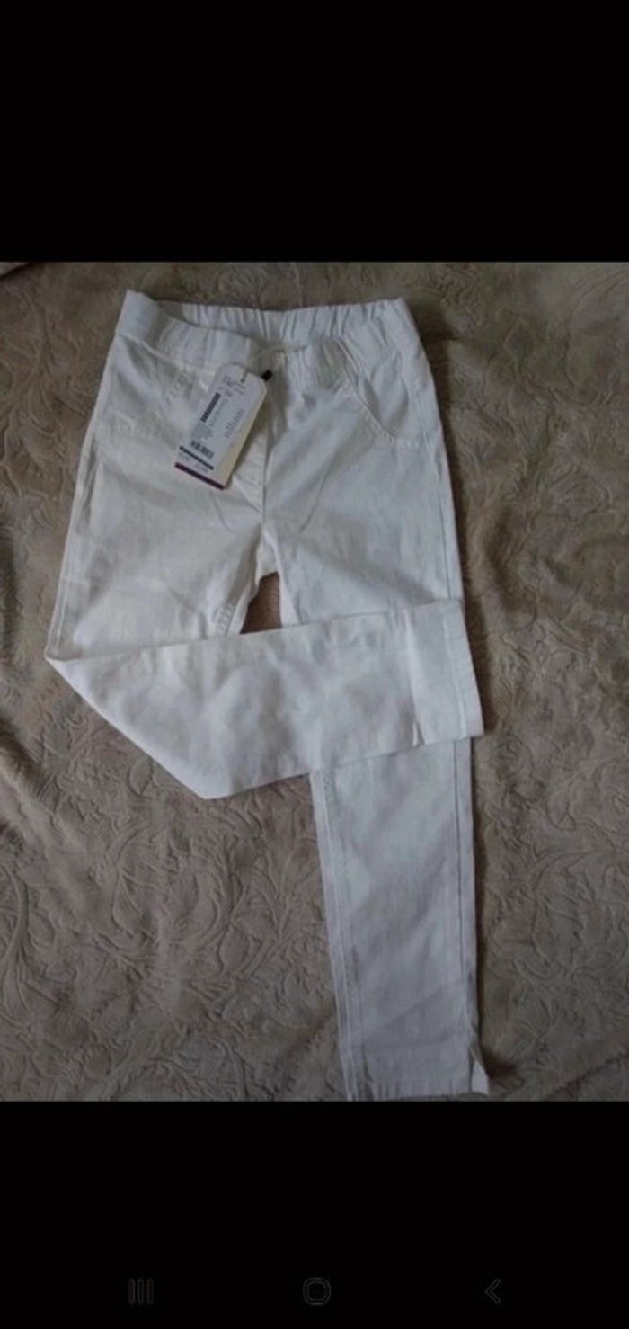Pantalon 9 ans, neuf