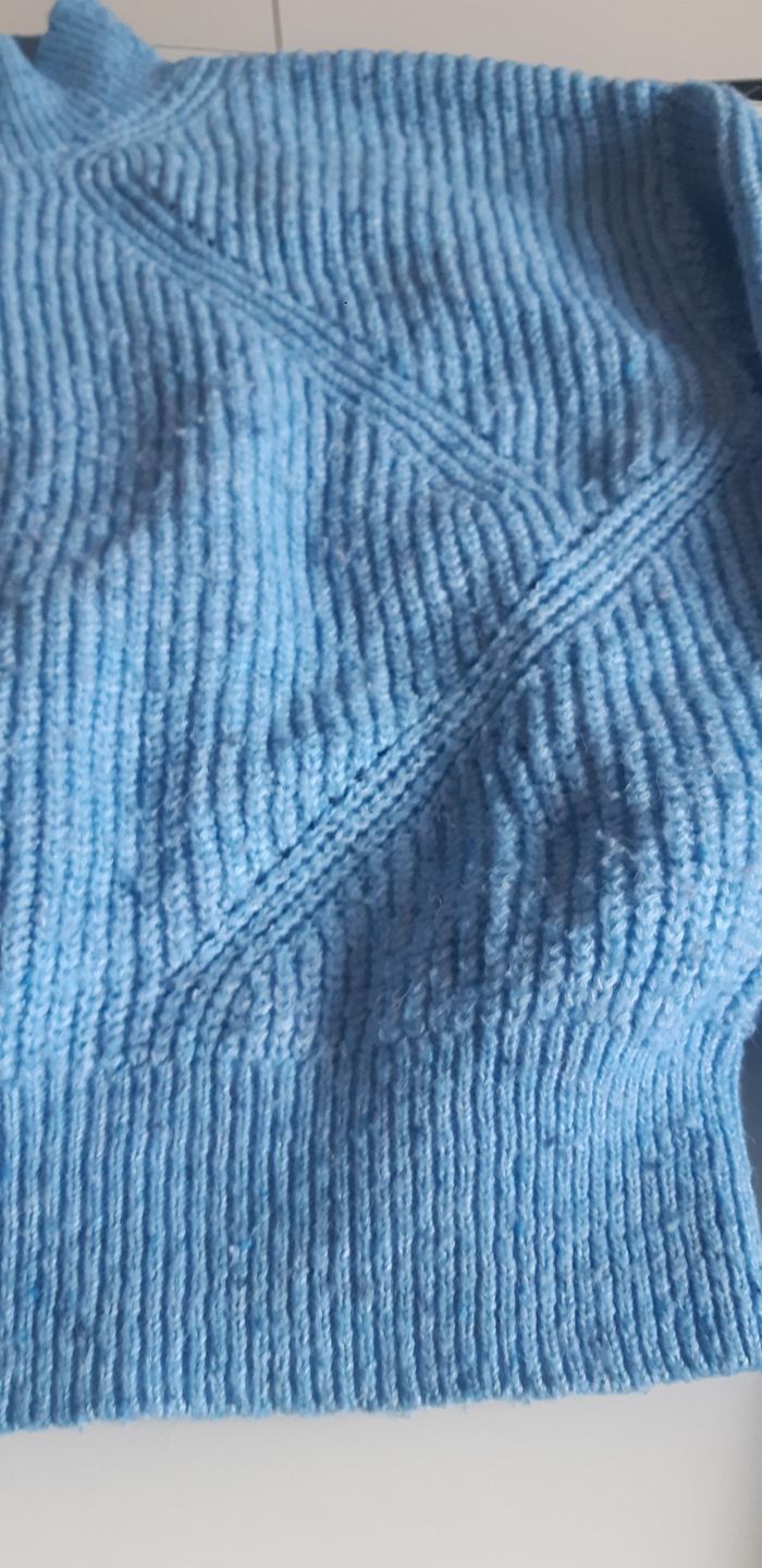 Pull court taille XS - photo numéro 2