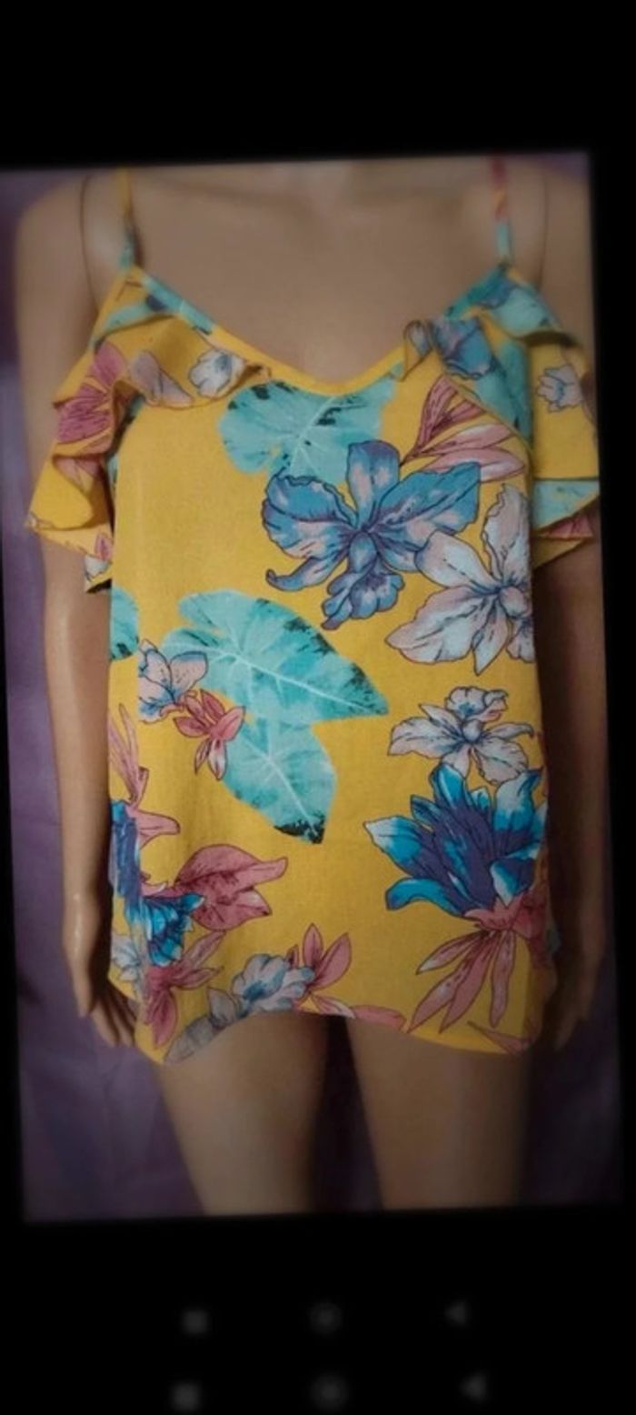 Haut top fleuris jaune  taille  s fluide - photo numéro 5