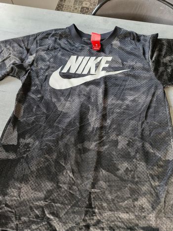 T-shirt Nike