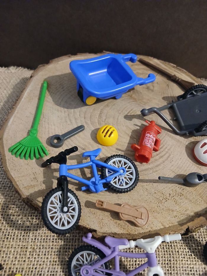 Lot de 23 accessoires pour playmobil vélo brouettes - photo numéro 3
