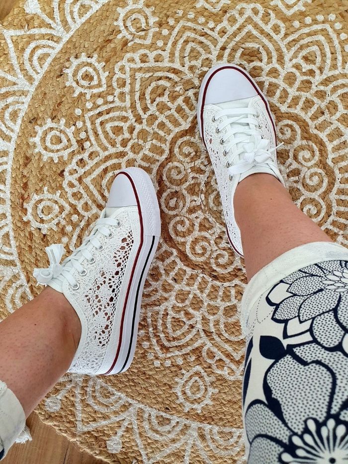 Baskets basses blanches Dentelle Pointure 39 - photo numéro 3