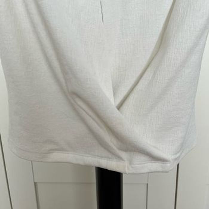 Top Zara blanc cache-cœur - photo numéro 3