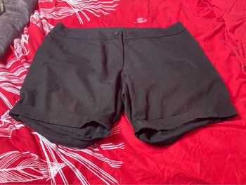 Short noir