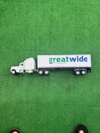 Camion miniature articulé « Greatwide Logistics » – 57 cm