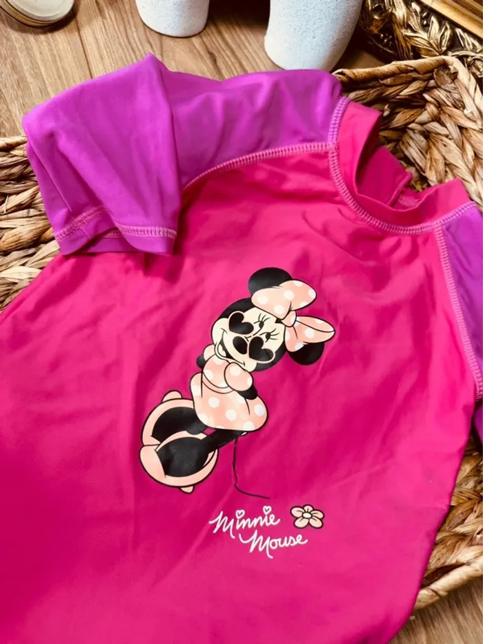 Taille 4 ans maillot teeshirt anti uv fille Disney rose 🩷 - photo numéro 2