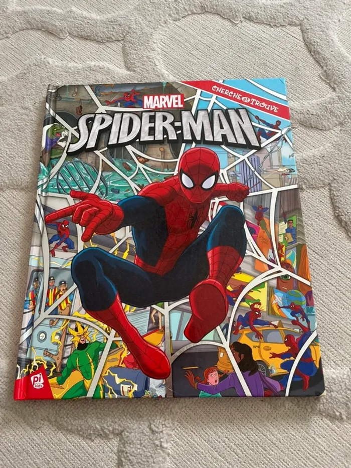 Livre Spider-Man  Cherche et Trouve Marvel