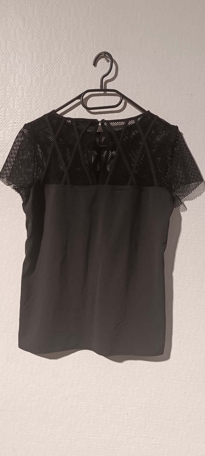 Haut noir avec résille – In Vogue Paris – Taille M - photo numéro 3