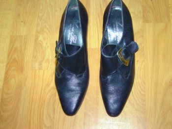 Escarpins ANNE FLAVIE cuir noir et boucles taille 37 TBE