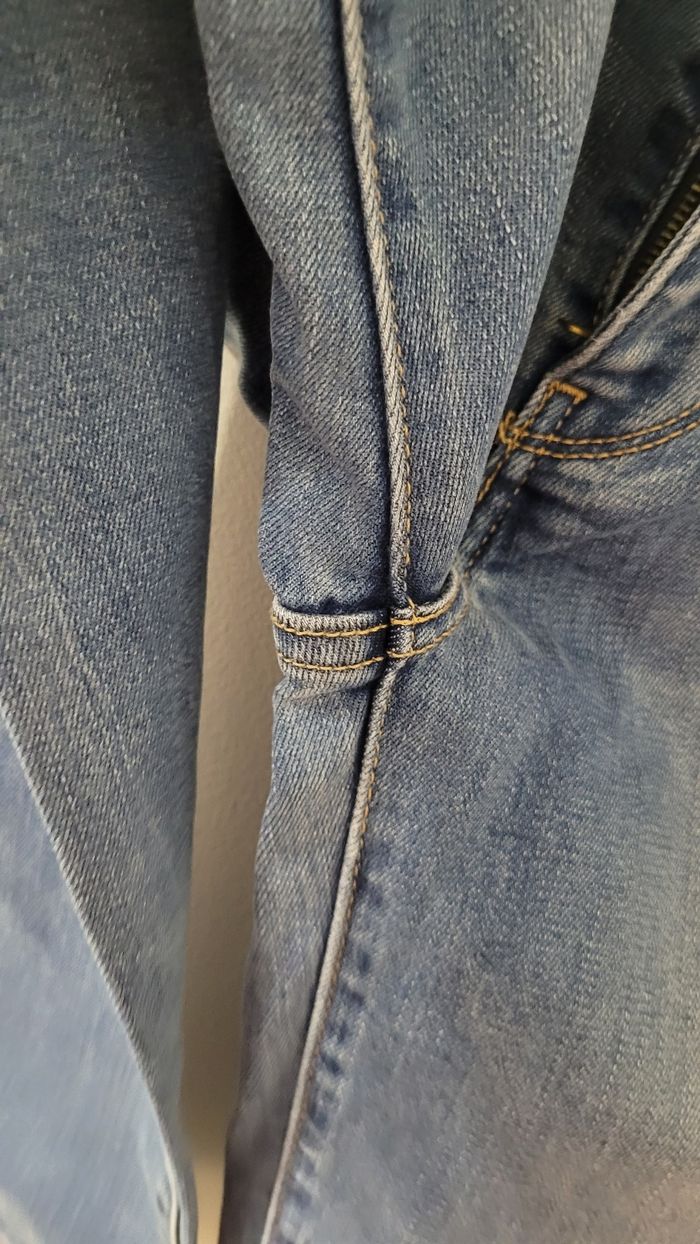 Jean levi's  W26 L34 - photo numéro 4